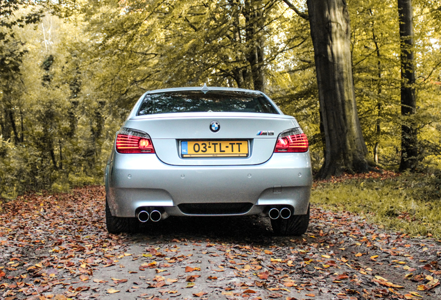 BMW M5 E60 2005