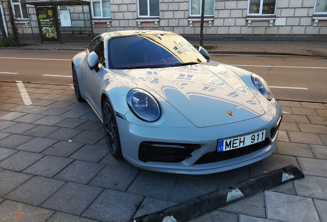 Porsche 992 Carrera 4S