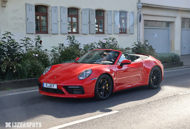 Porsche 992 Carrera 4S Cabriolet