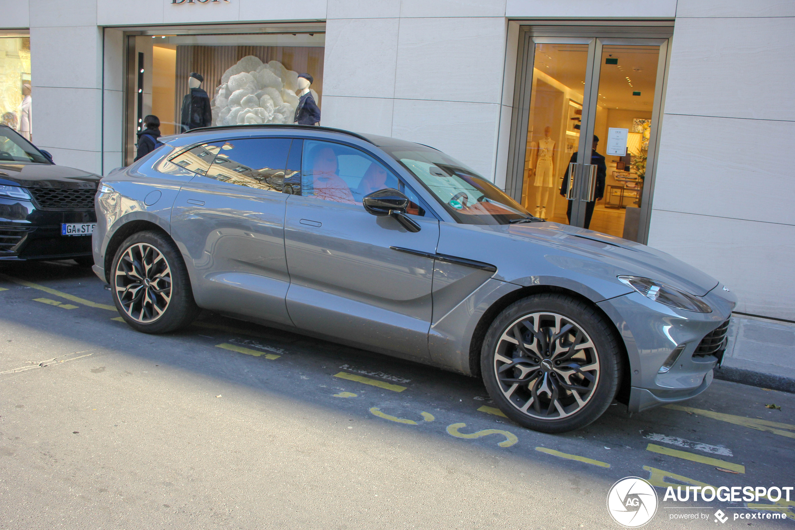 Aston Martin DBX