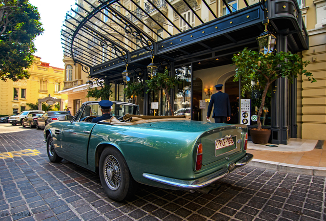 Aston Martin DB6 Vantage Volante