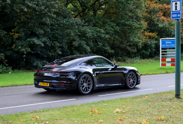 Porsche 992 Carrera 4S