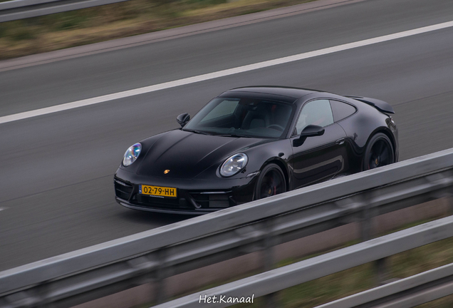 Porsche 992 Carrera 4S