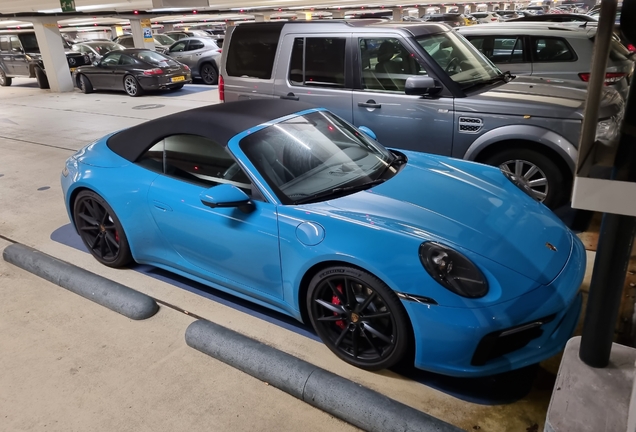 Porsche 992 Carrera 4S Cabriolet