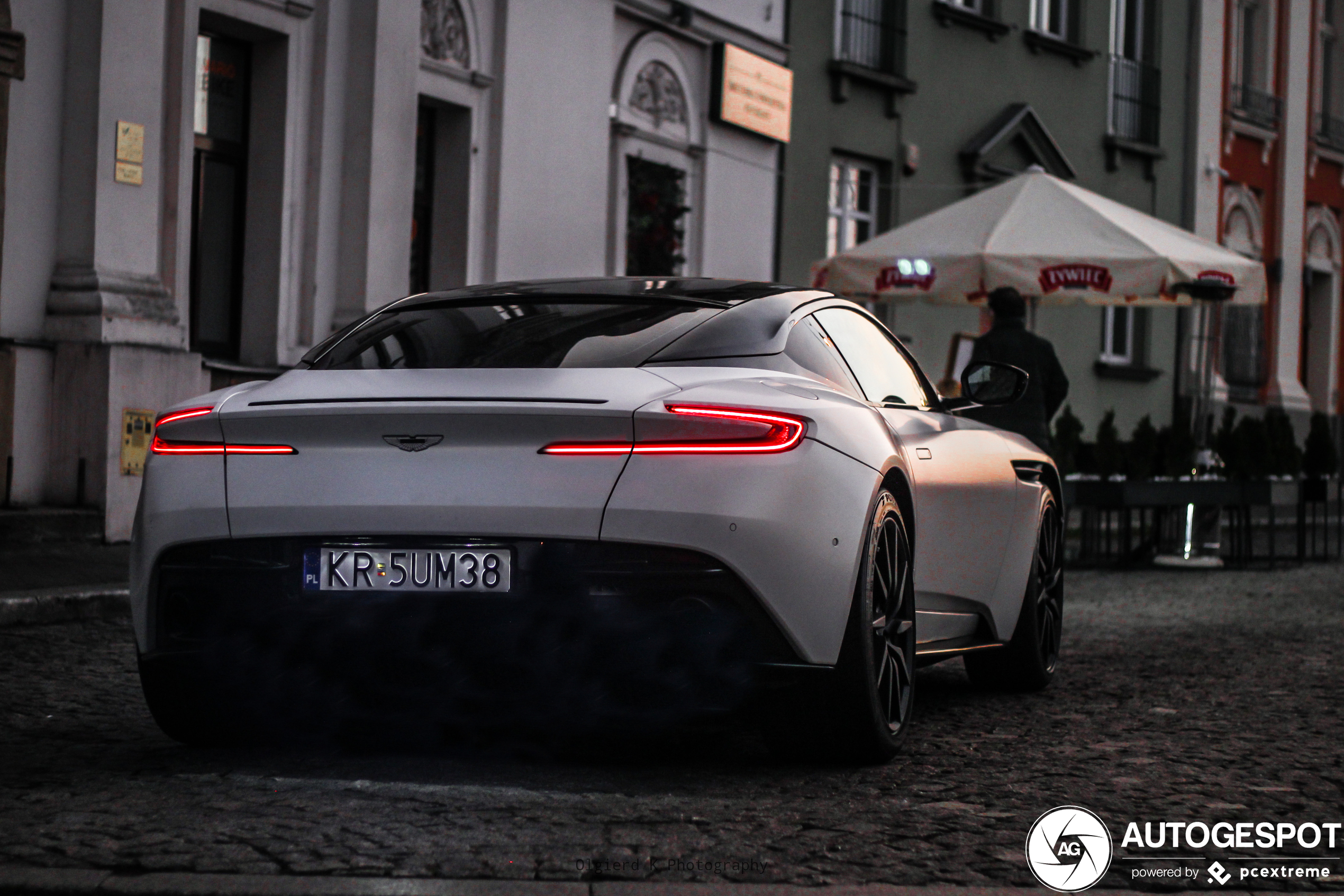 Aston Martin DB11