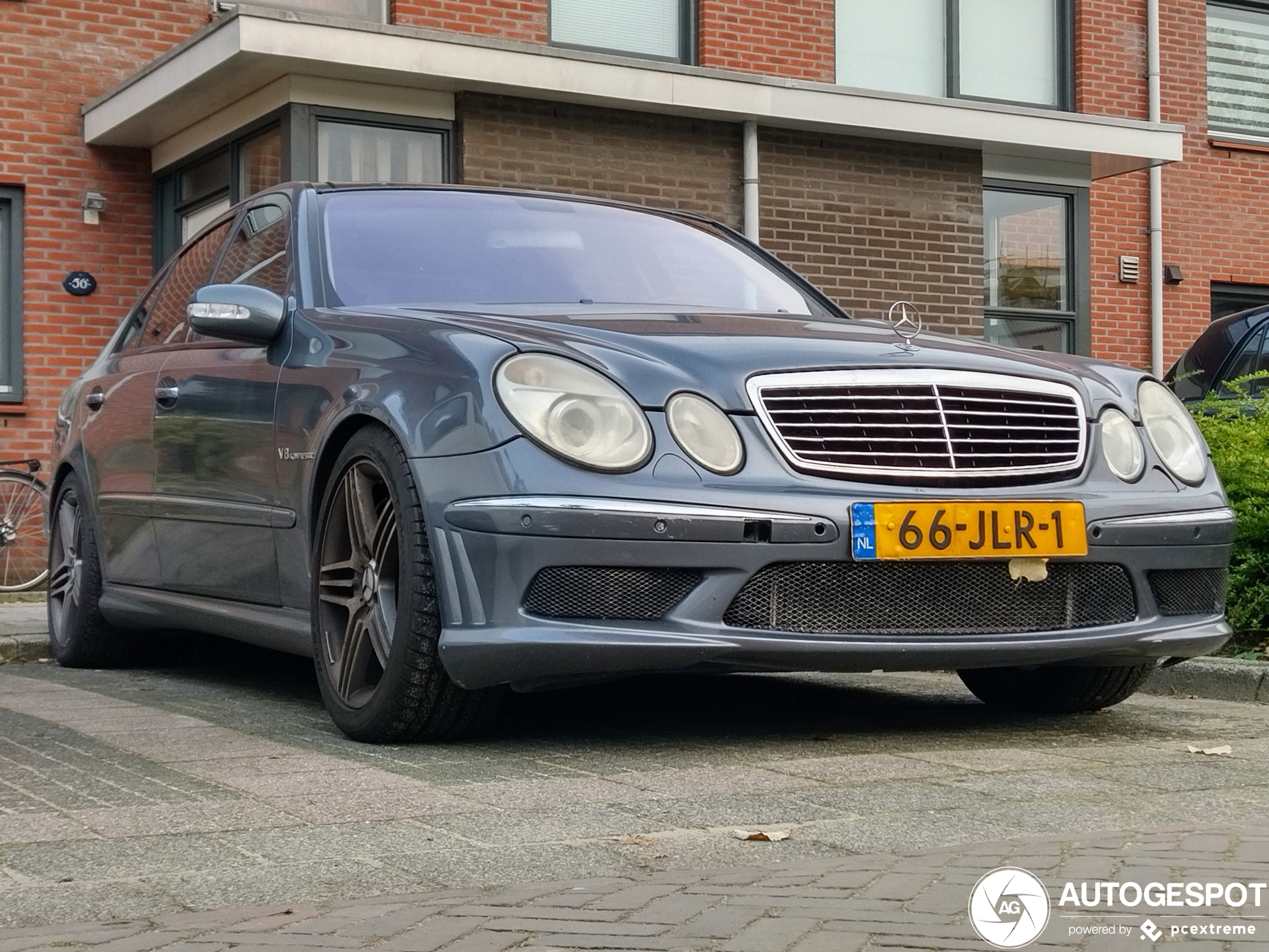 Mercedes-Benz E 55 AMG