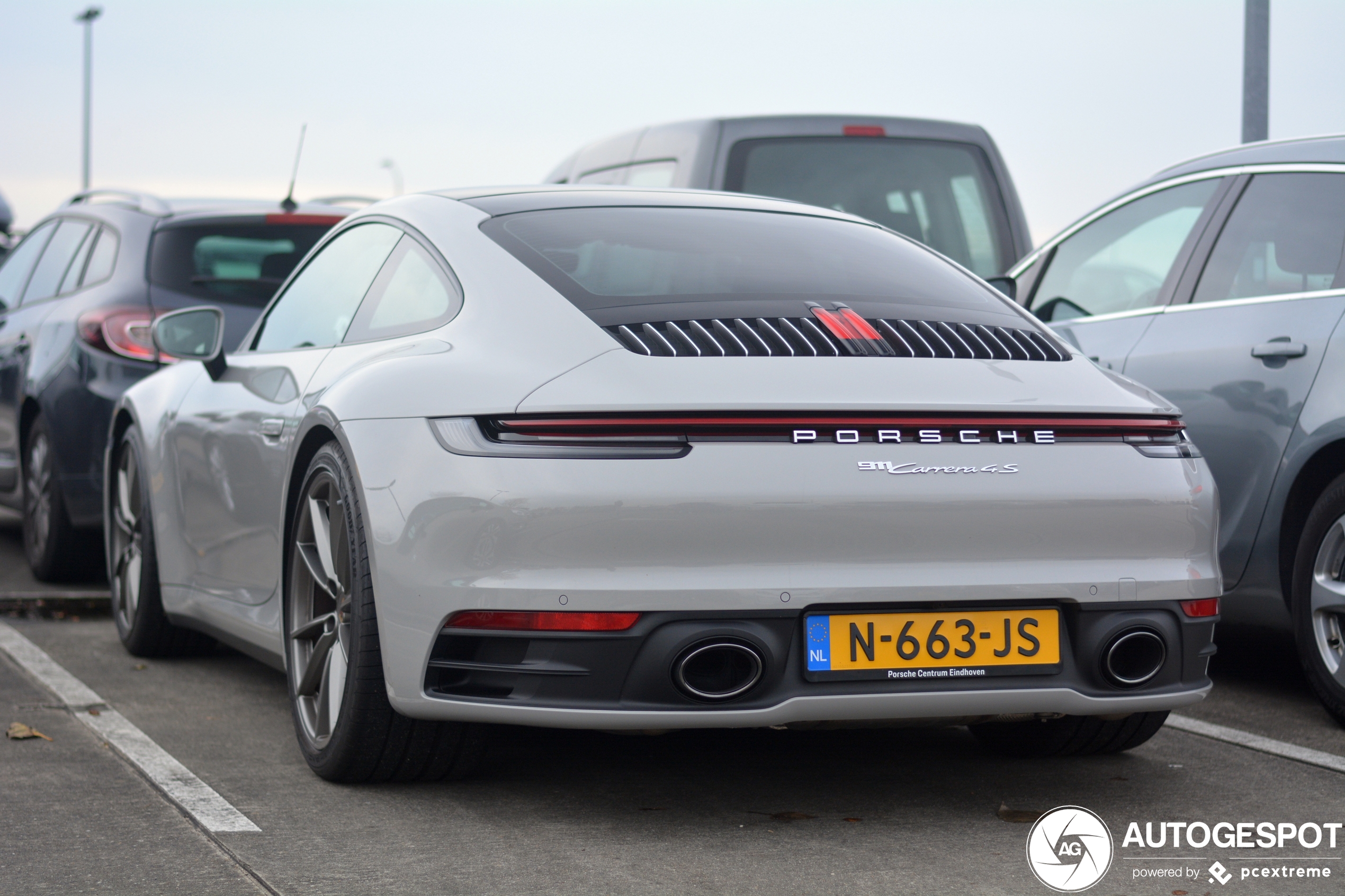 Porsche 992 Carrera 4S