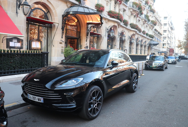 Aston Martin DBX