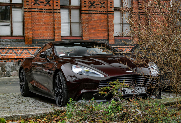 Aston Martin Vanquish 2013