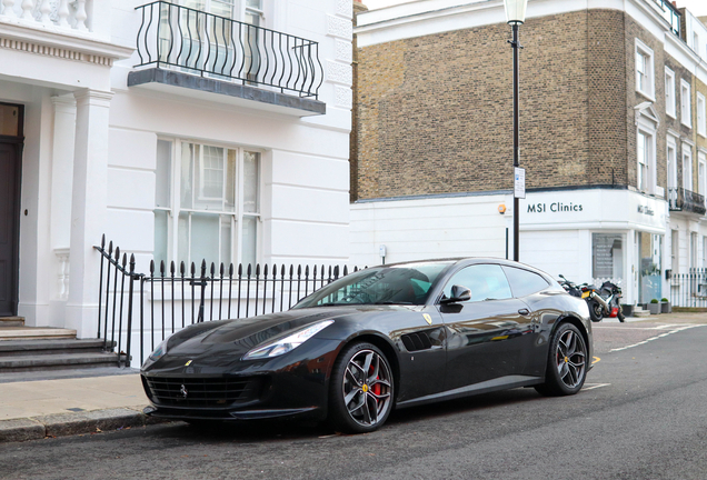 Ferrari GTC4Lusso T