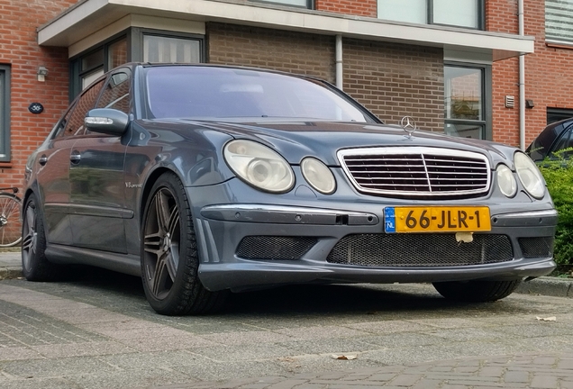 Mercedes-Benz E 55 AMG