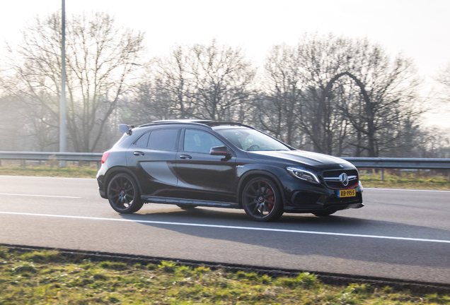 Mercedes-Benz GLA 45 AMG Edition 1