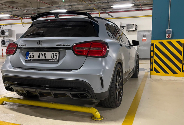 Mercedes-Benz GLA 45 AMG X156