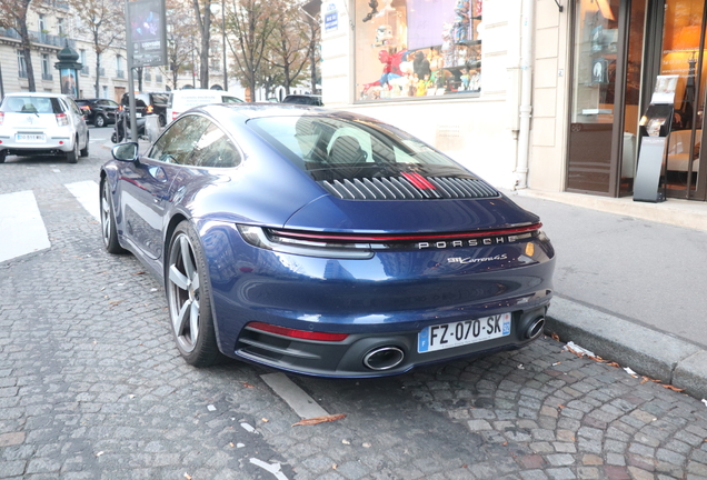 Porsche 992 Carrera 4S