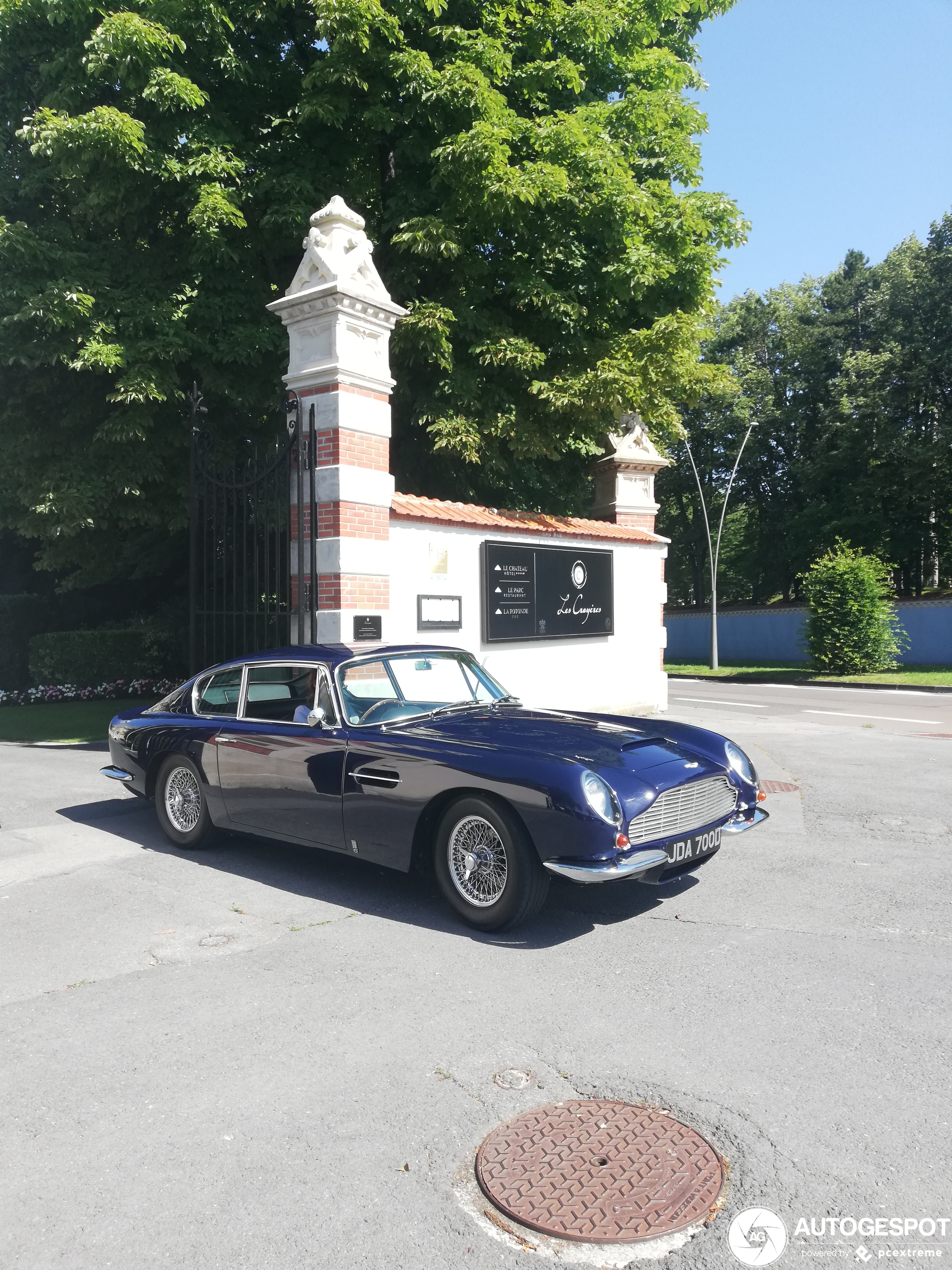 Aston Martin DB6 Superleggera