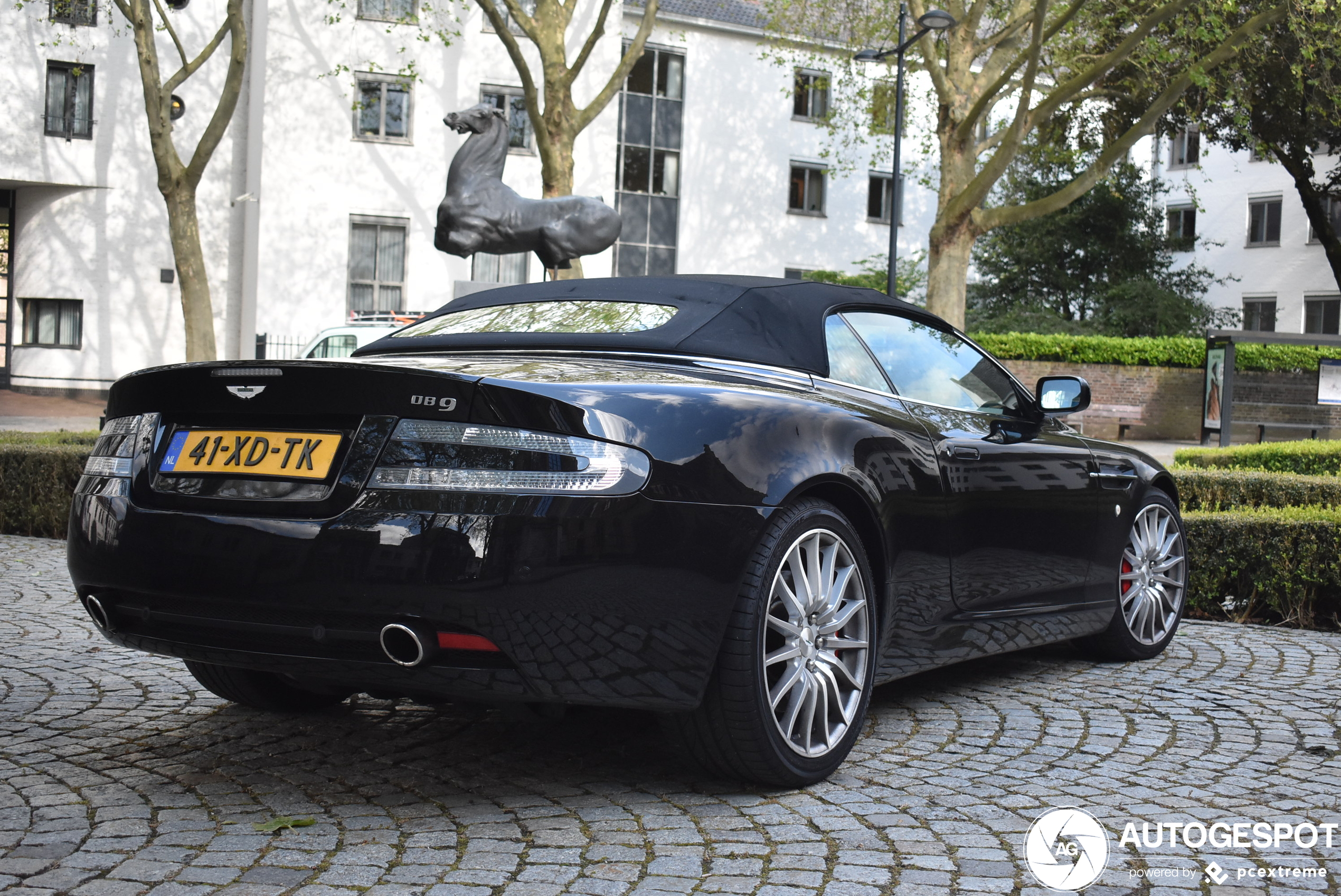 Aston Martin DB9 Volante