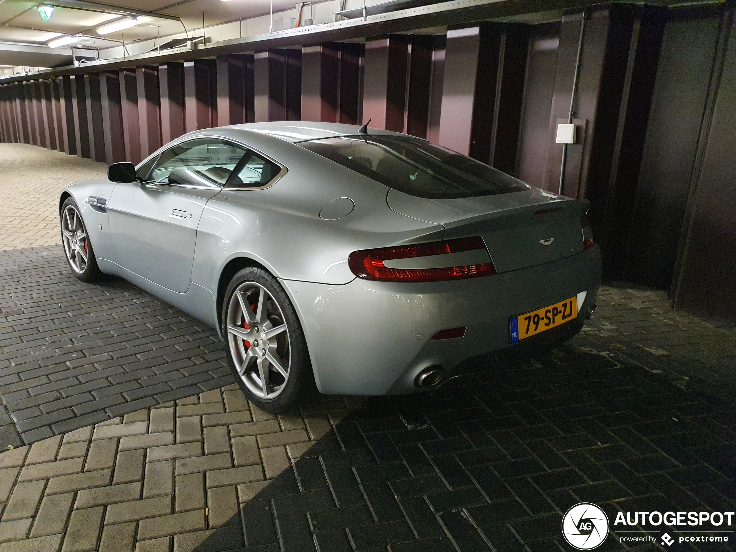 Aston Martin V8 Vantage