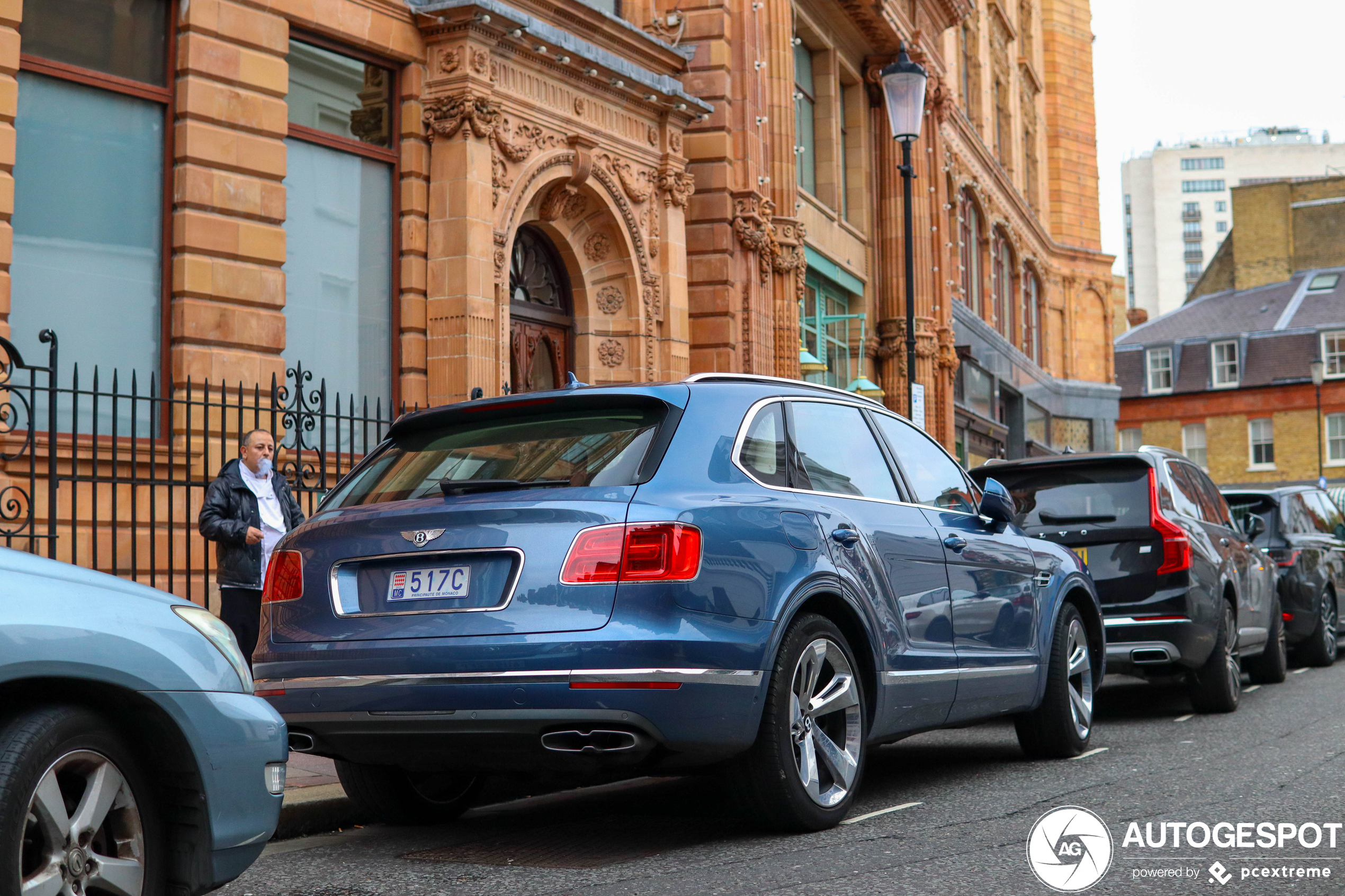 Bentley Bentayga V8