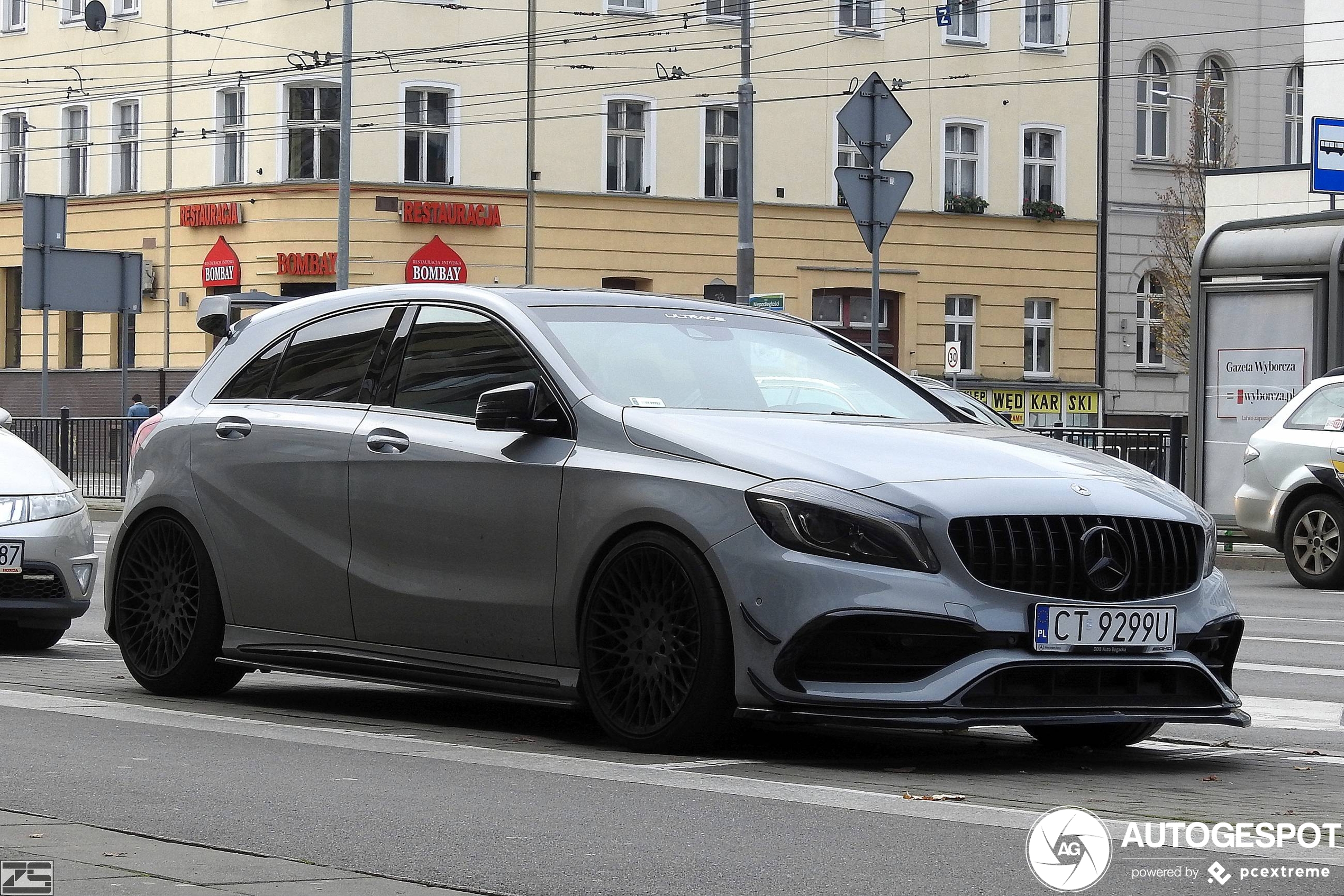 Mercedes-AMG A 45 W176 2015