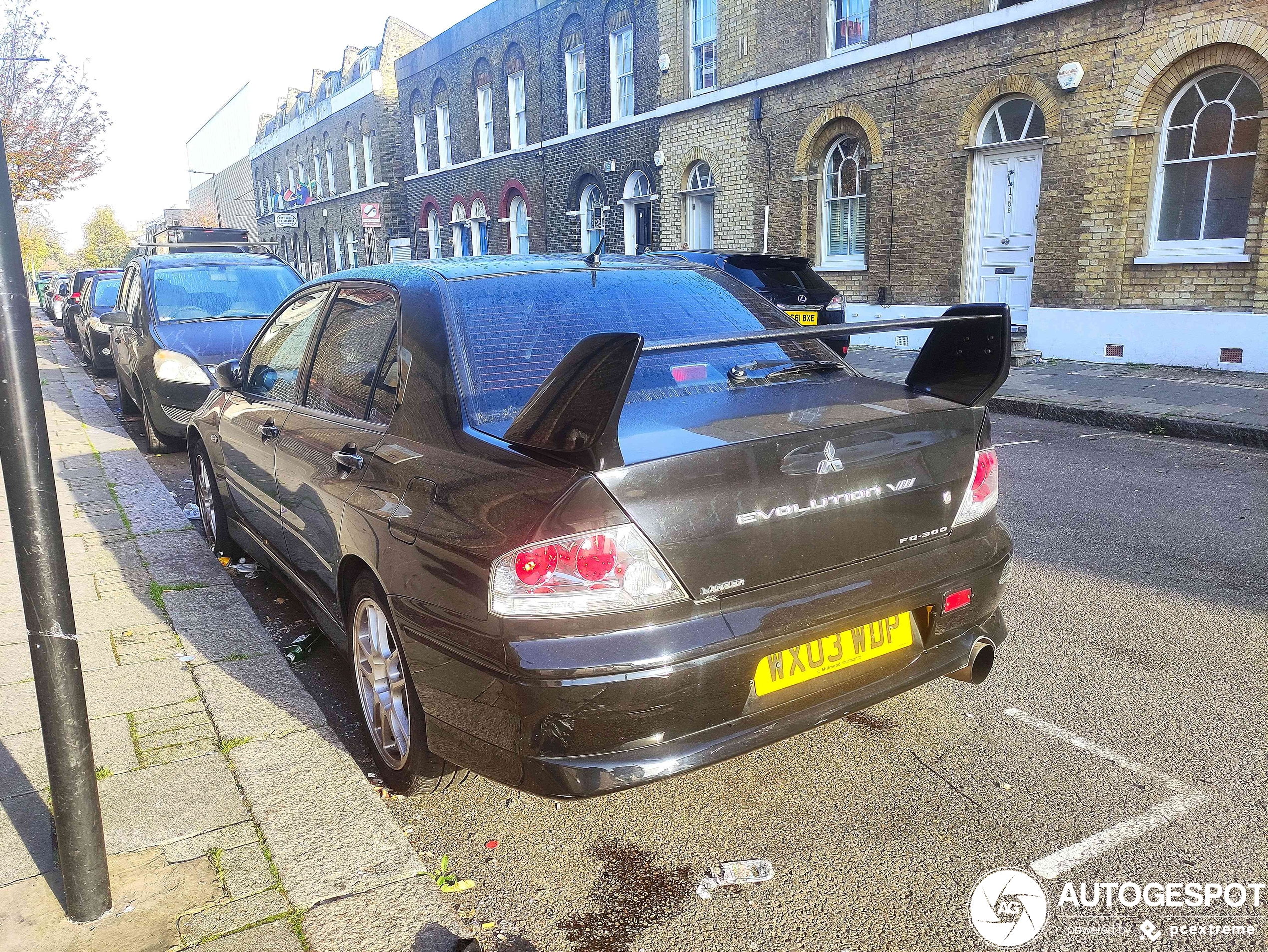 Mitsubishi Lancer Evolution VIII MR FQ-300