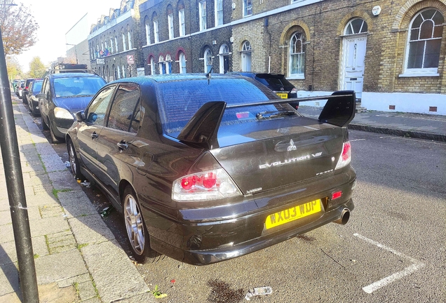 Mitsubishi Lancer Evolution VIII MR FQ-300