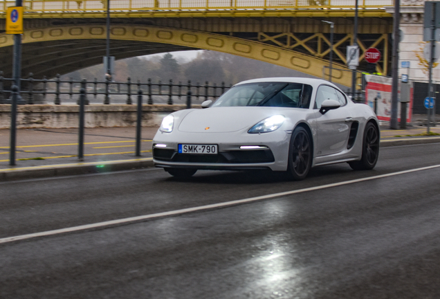 Porsche 718 Cayman GTS