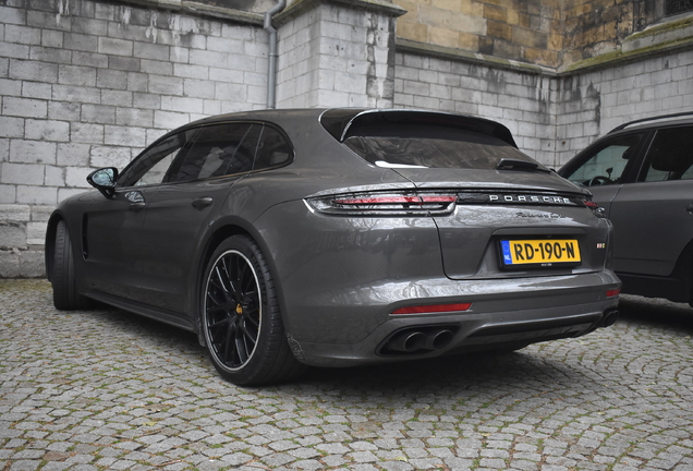 Porsche 971 Panamera Turbo Sport Turismo