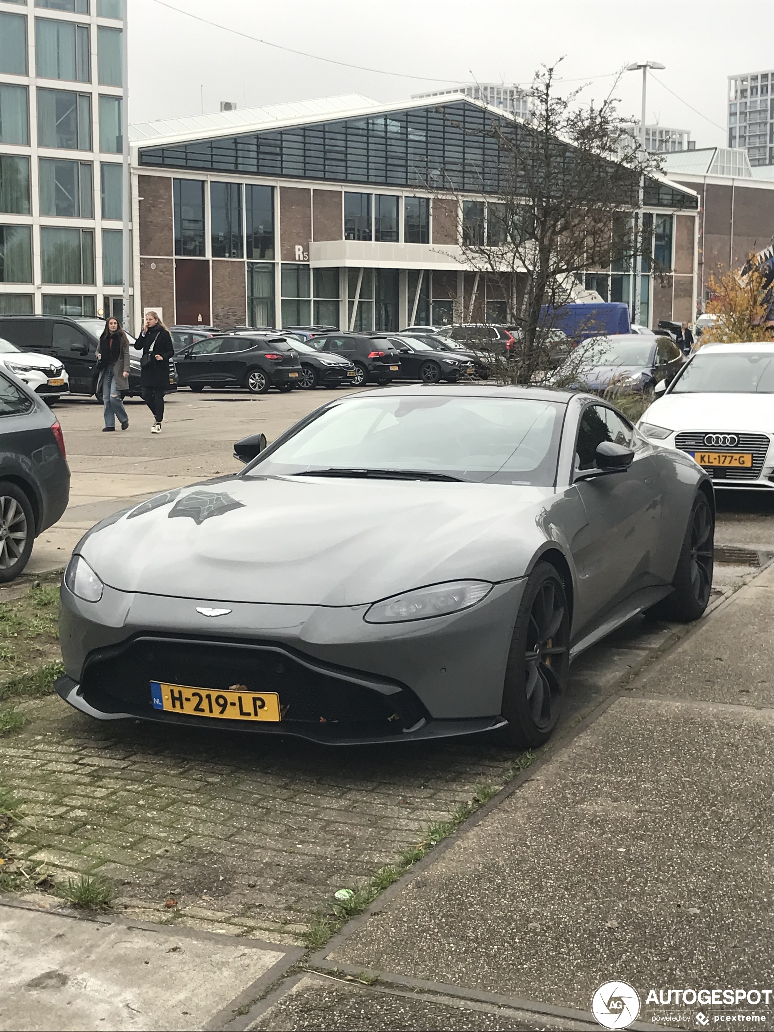 Aston Martin V8 Vantage 2018