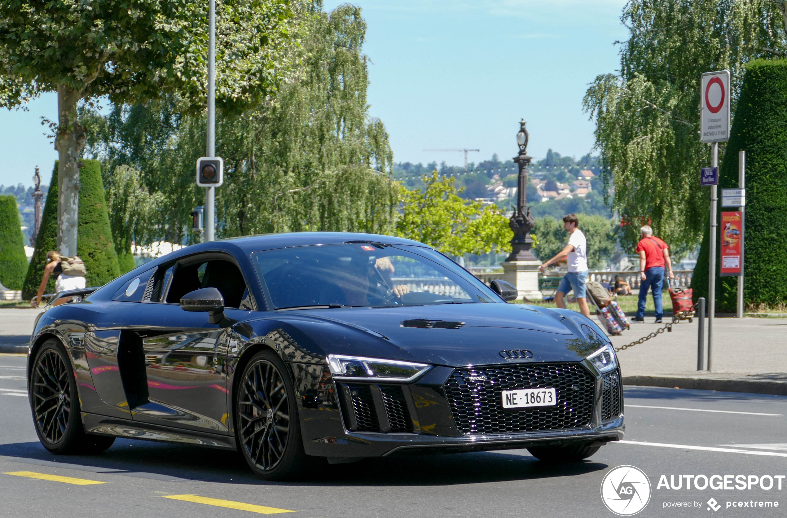 Audi R8 V10 Plus 2015