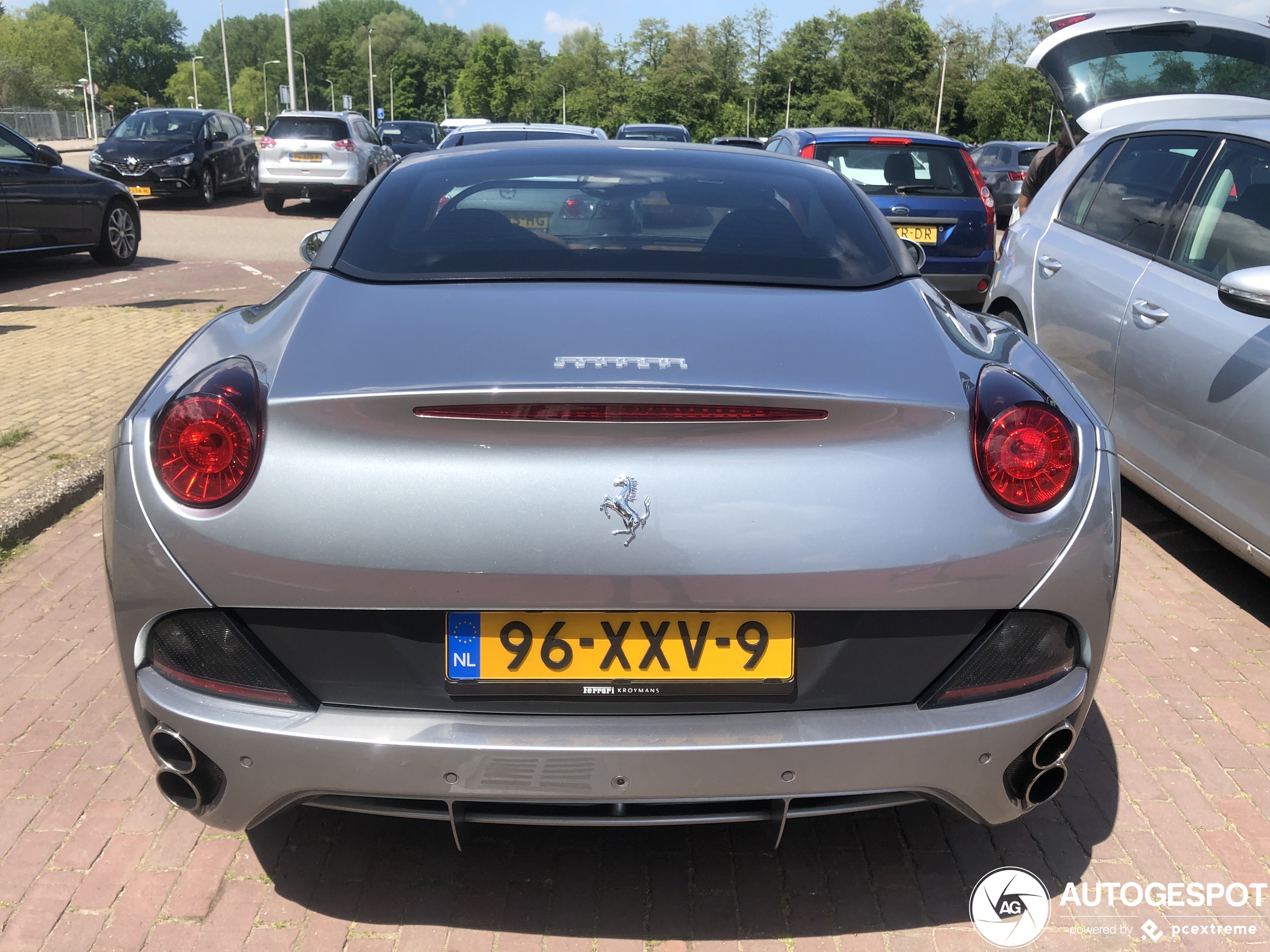 Ferrari California