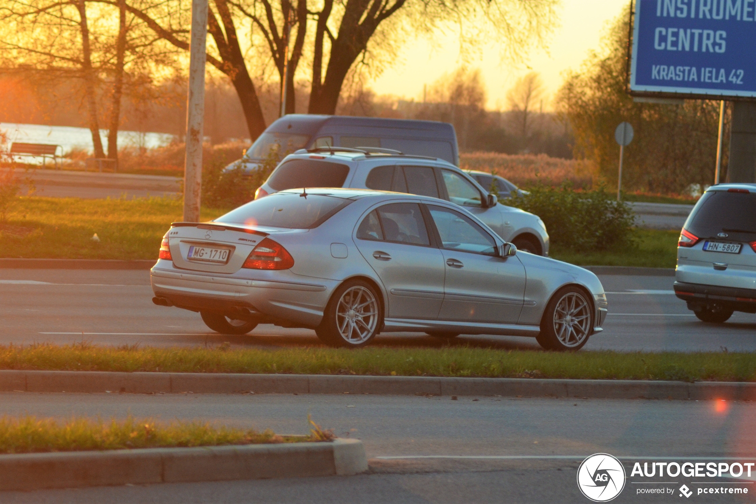 Mercedes-Benz E 55 AMG