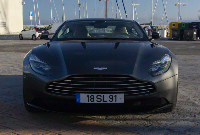 Aston Martin DB11