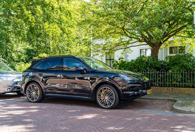 Porsche Cayenne Turbo S E-Hybrid