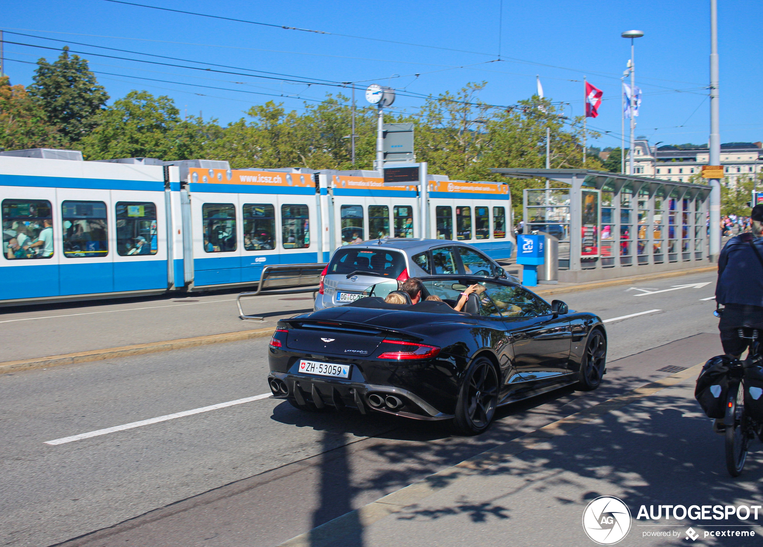 Aston Martin Vanquish S Volante 2017