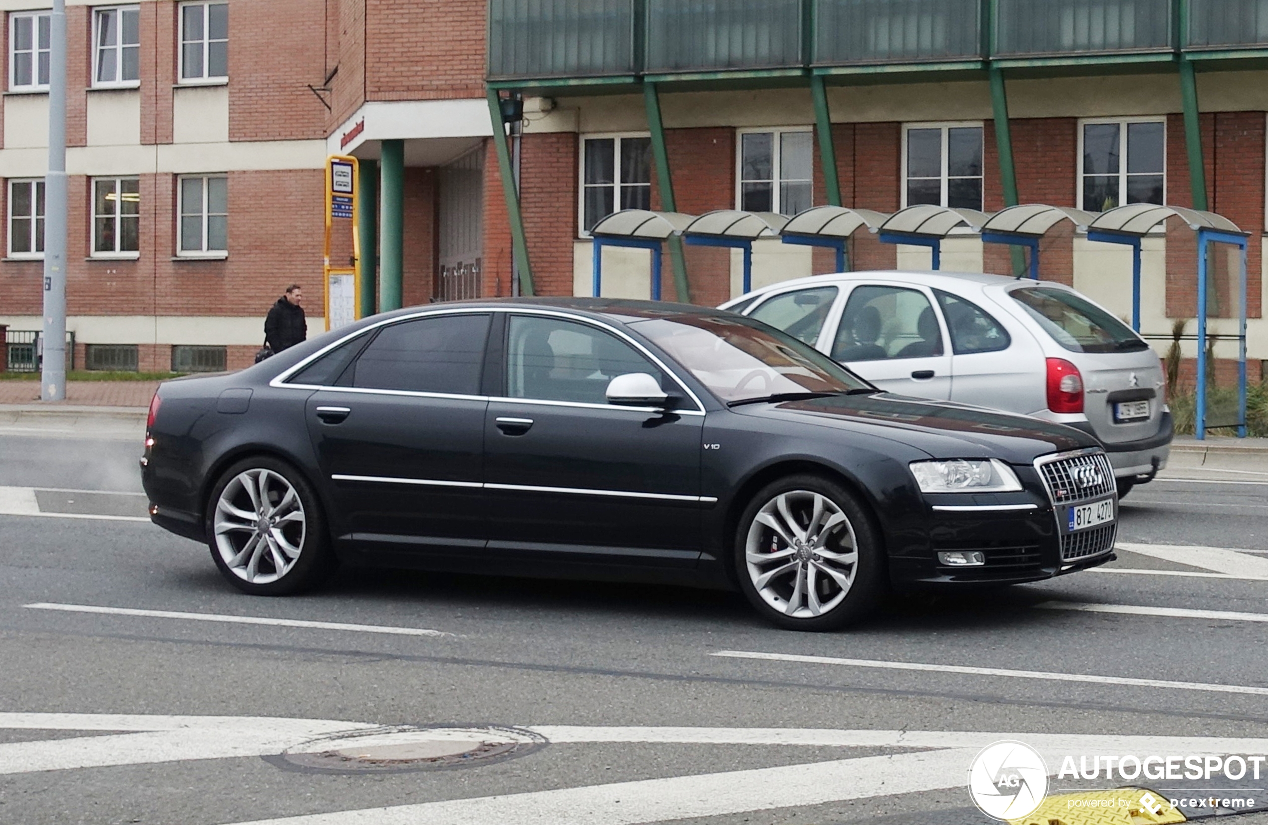 Audi S8 D3