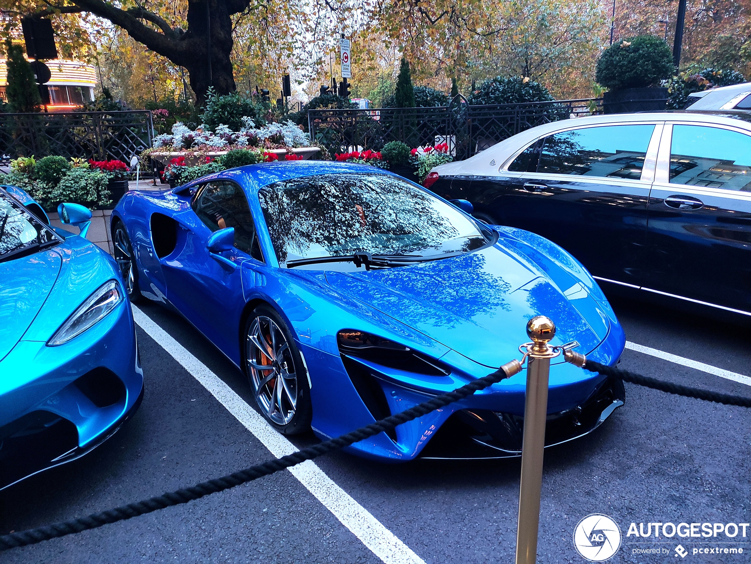 McLaren Artura surprises in London