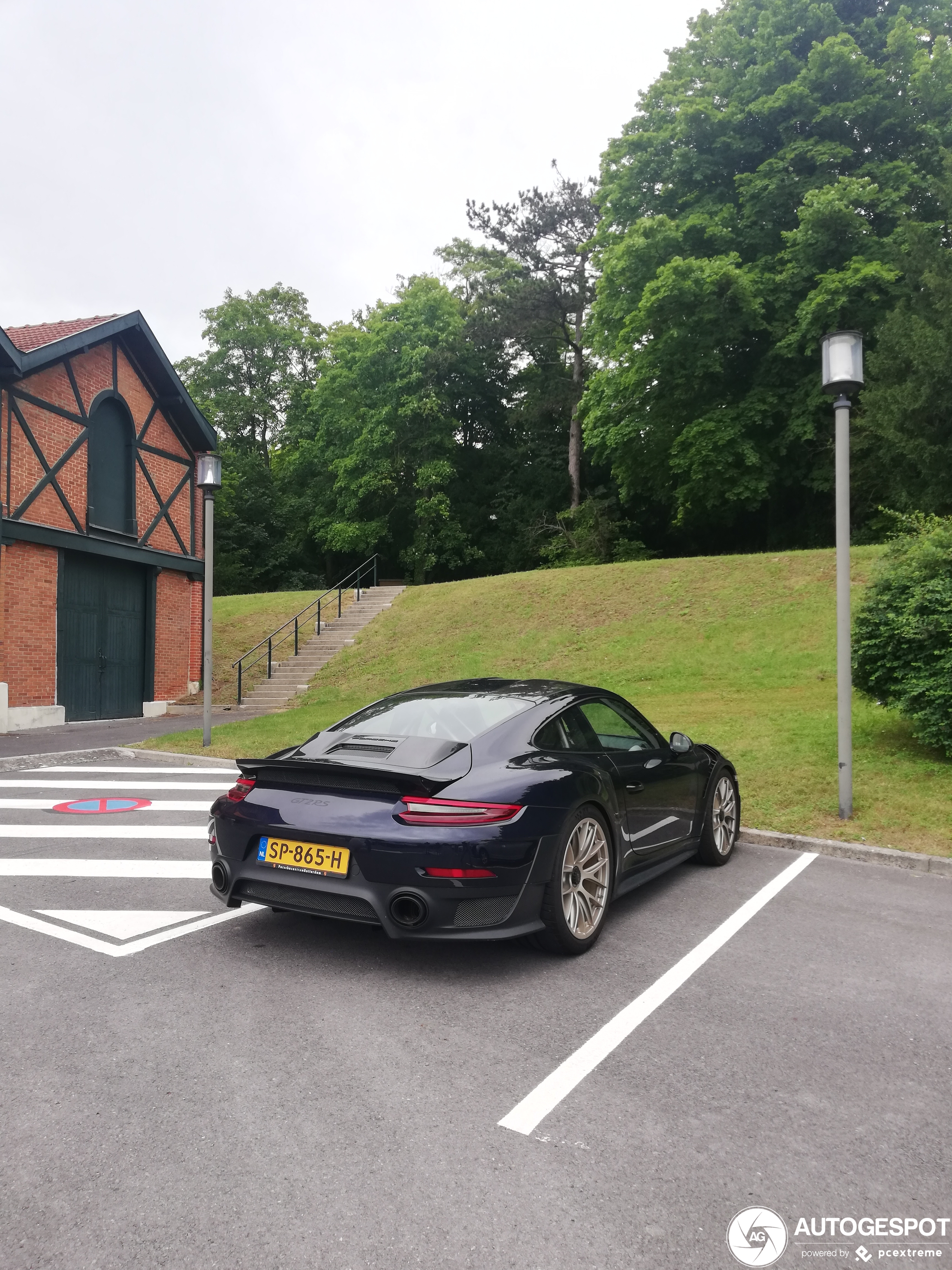 Porsche 991 GT2 RS Weissach Package