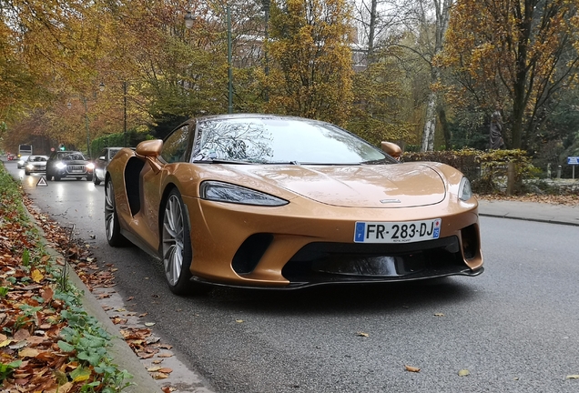 McLaren GT