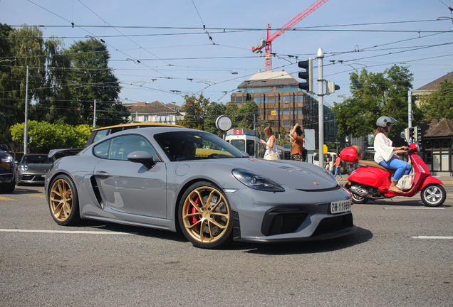 Porsche 718 Cayman GT4