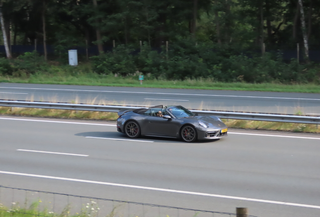 Porsche 992 Carrera 4S Cabriolet