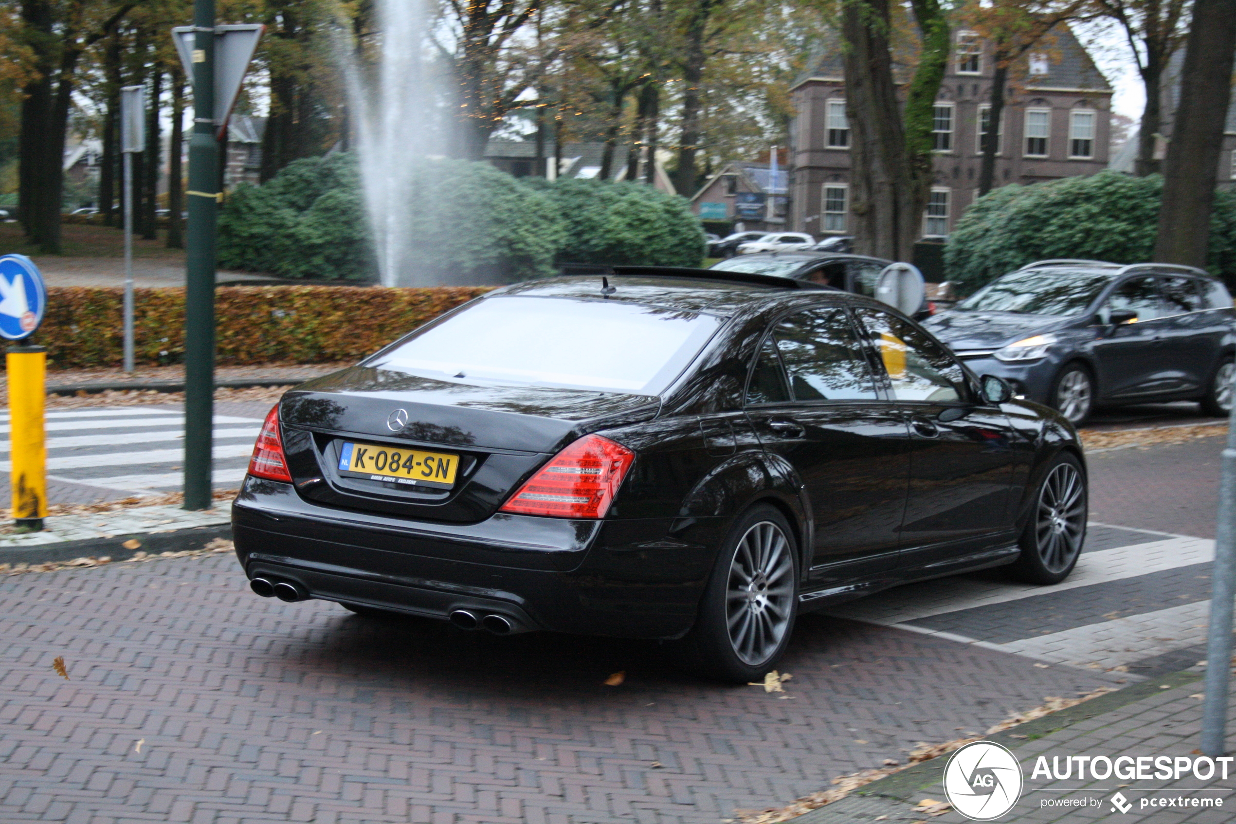 Mercedes-Benz S 63 AMG W221