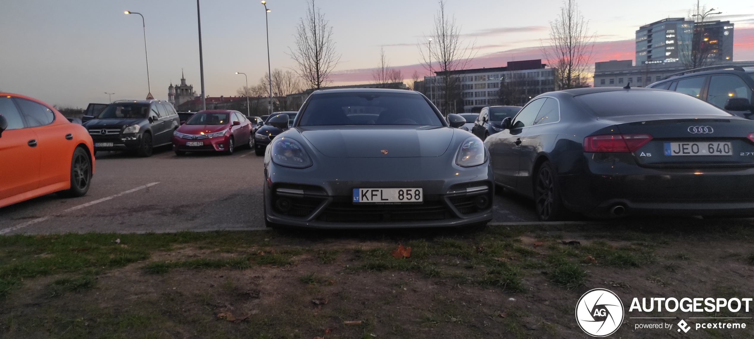 Porsche 971 Panamera Turbo S E-Hybrid