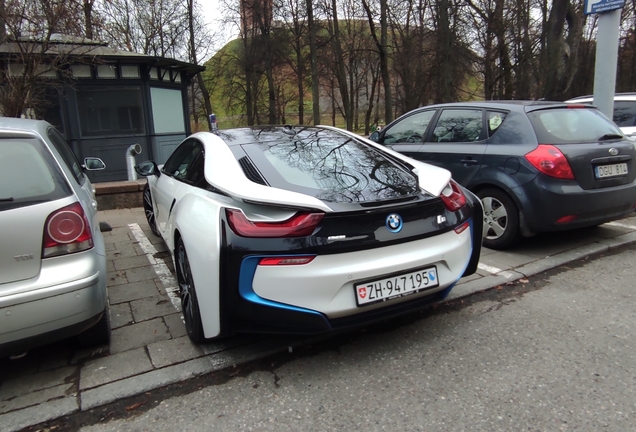 BMW i8