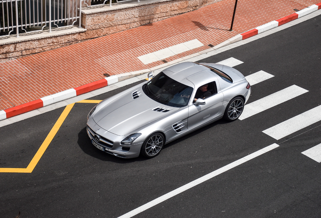 Mercedes-Benz SLS AMG