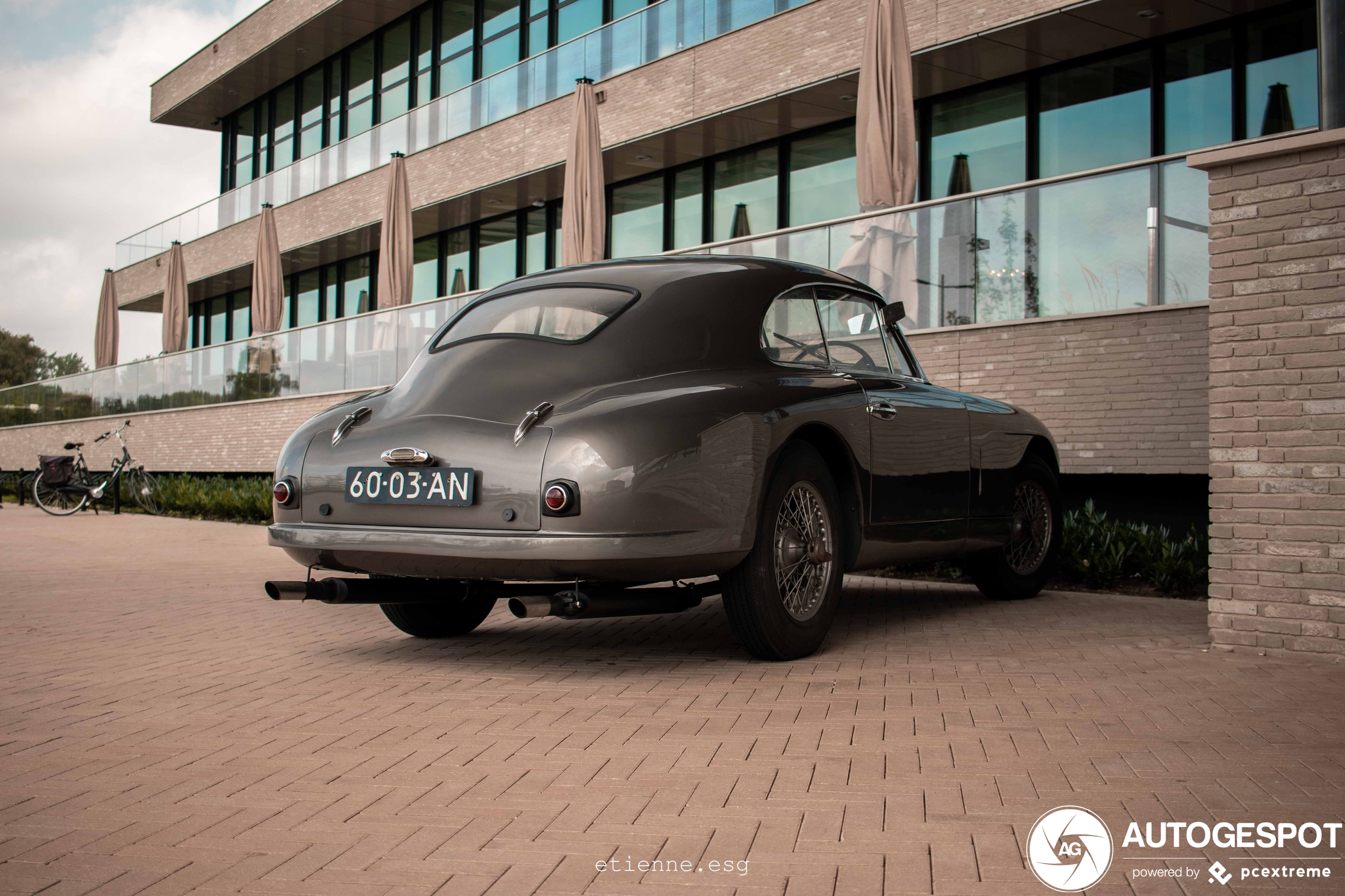 Aston Martin DB2/4 MKI