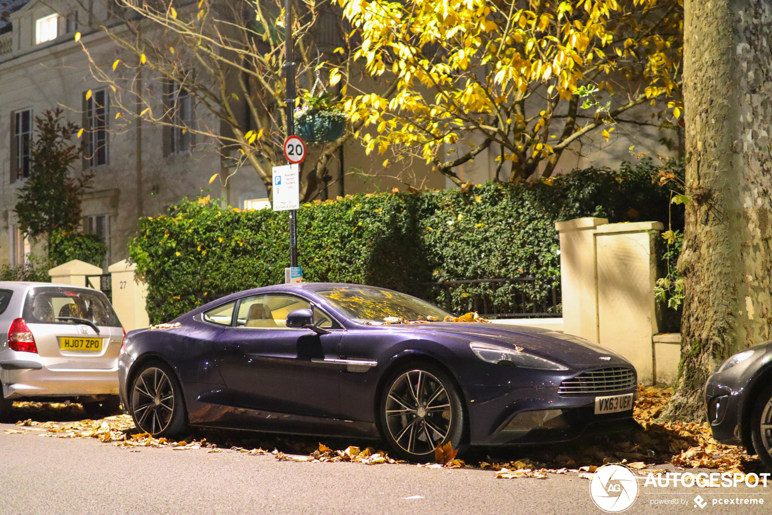 Aston Martin Vanquish 2013