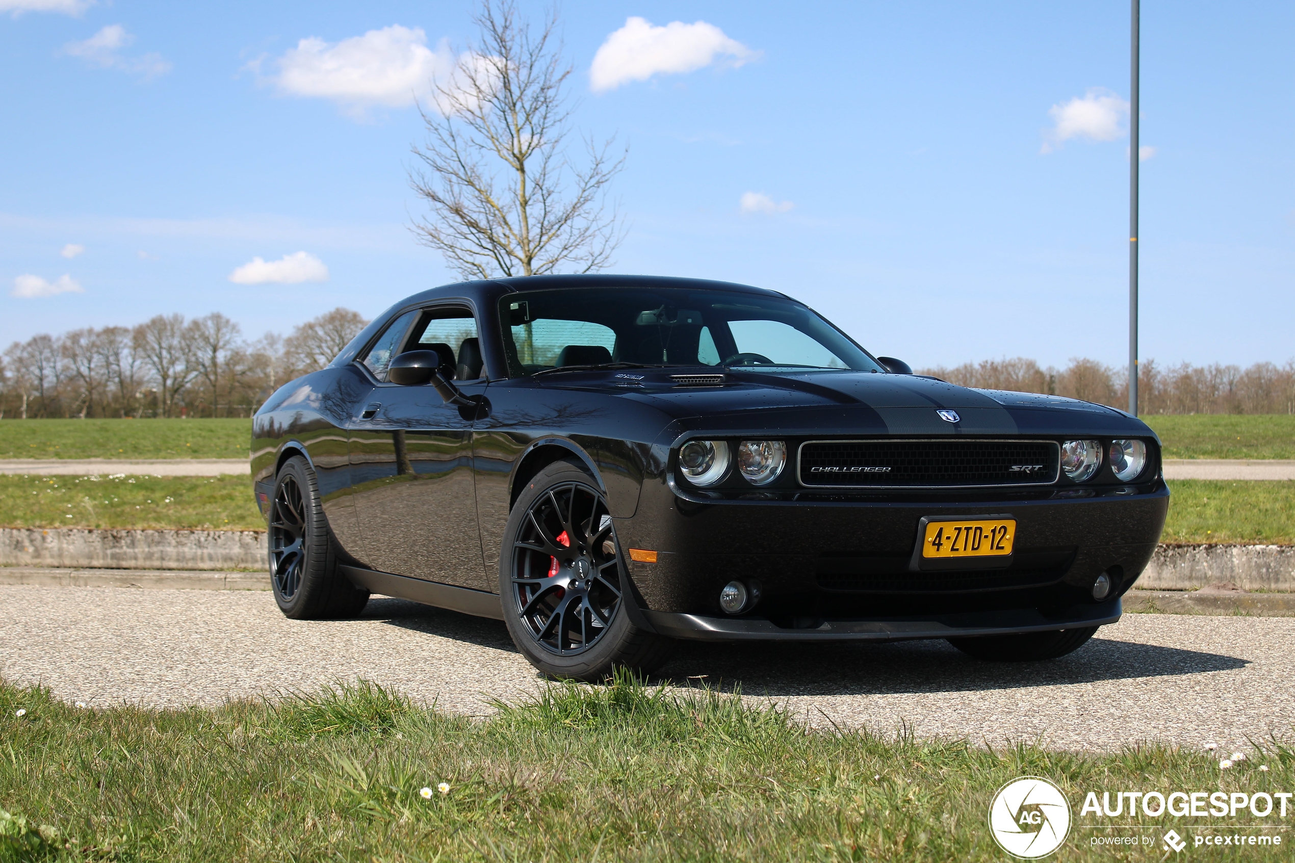 Dodge Challenger SRT-8