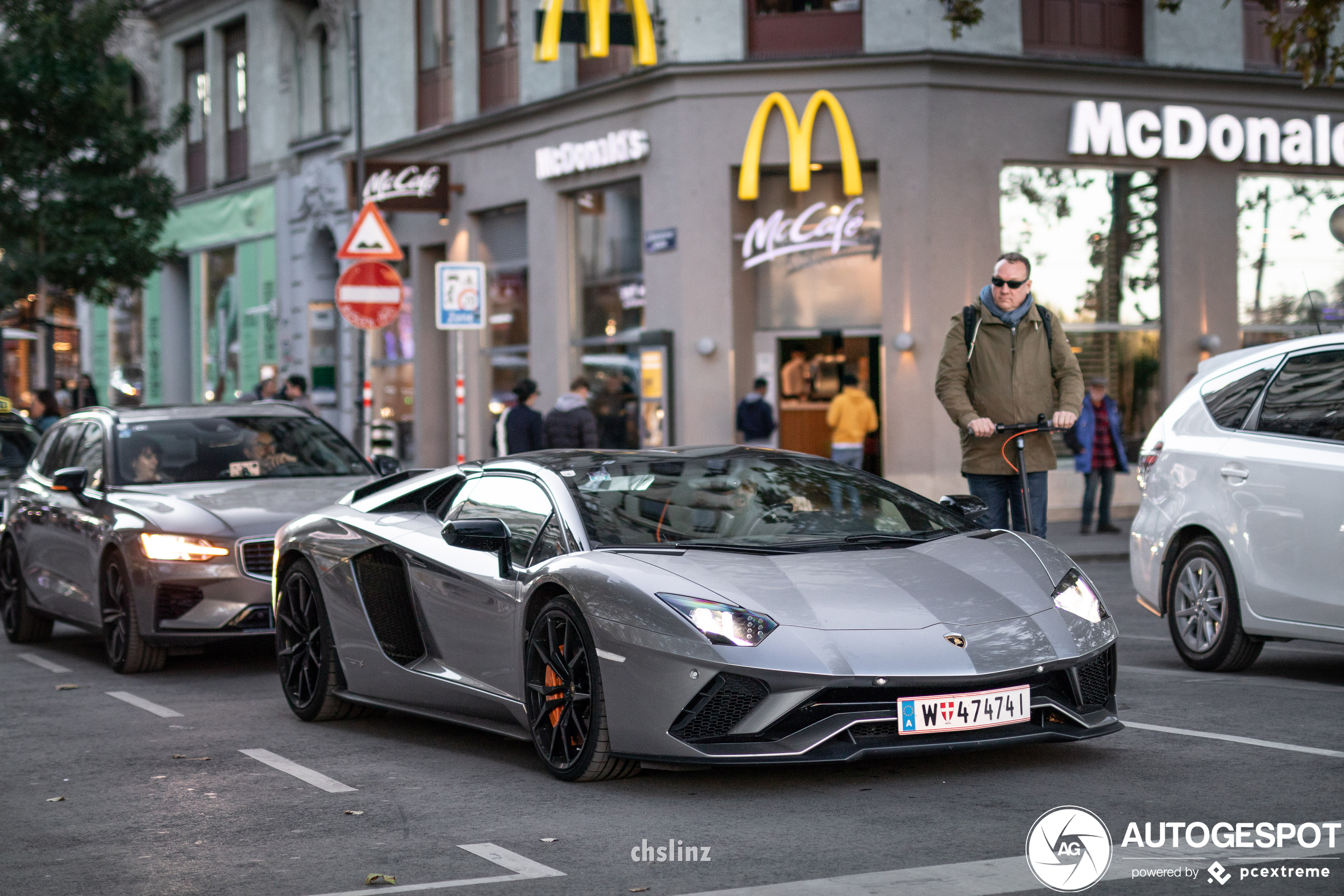 Lamborghini Aventador S LP740-4 Roadster