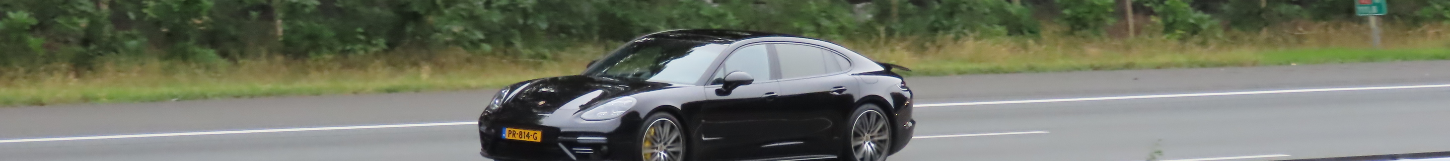 Porsche 971 Panamera Turbo S E-Hybrid Executive