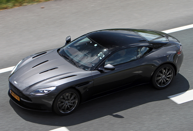 Aston Martin DB11